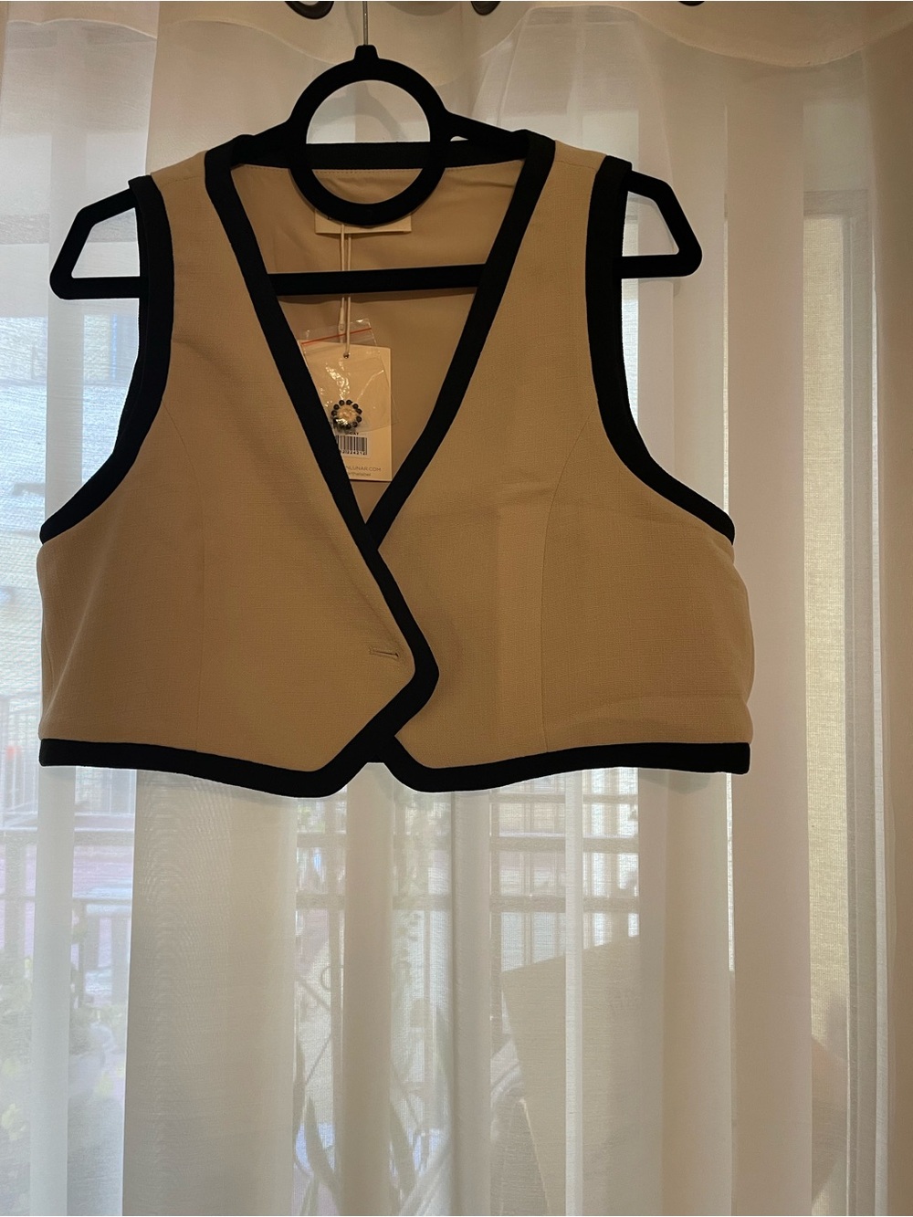 Beige Crop Vest with Black Contrast Trim *broken button includes